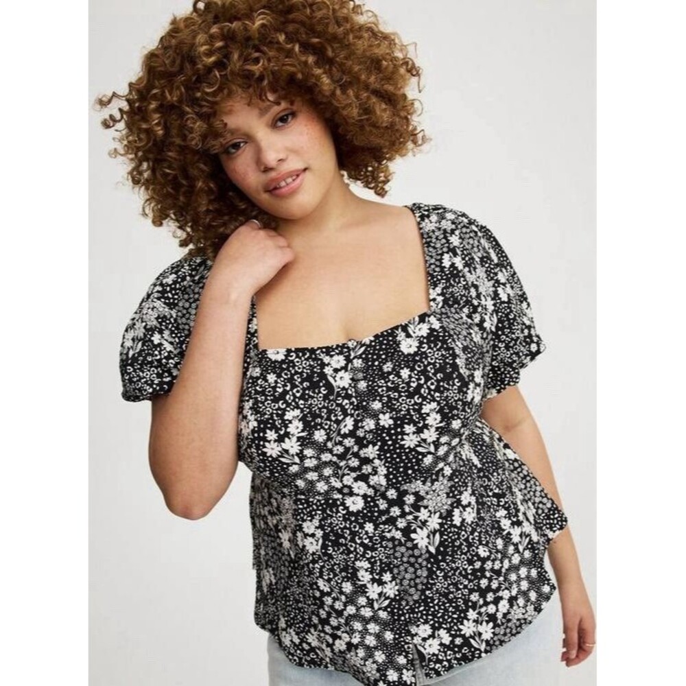Torrid Peplum Floral Women's Blouse Black White Short Sleeve Casual Wear 0/large